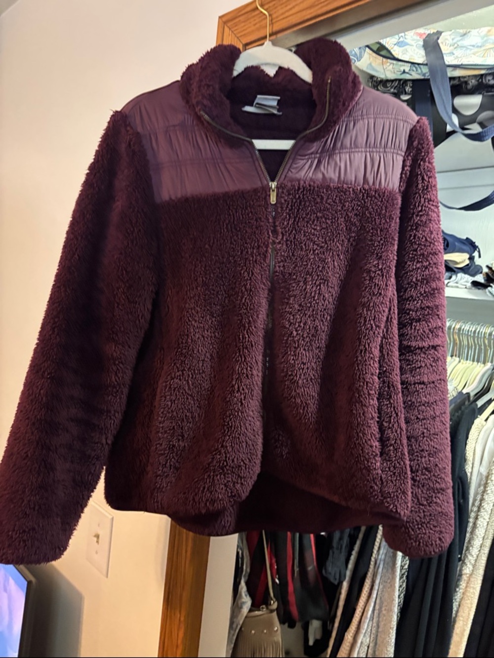Avalanche Women's Plush Sherpa Zip Jacket in Burgundy